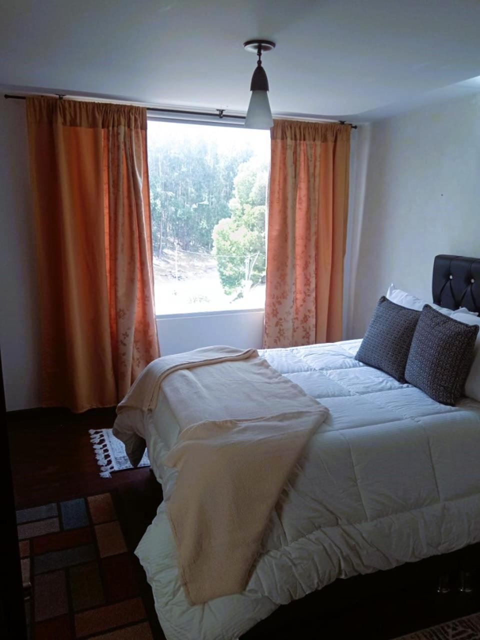 Con Balcon, Bano Privado Y Parqueadero Homestay