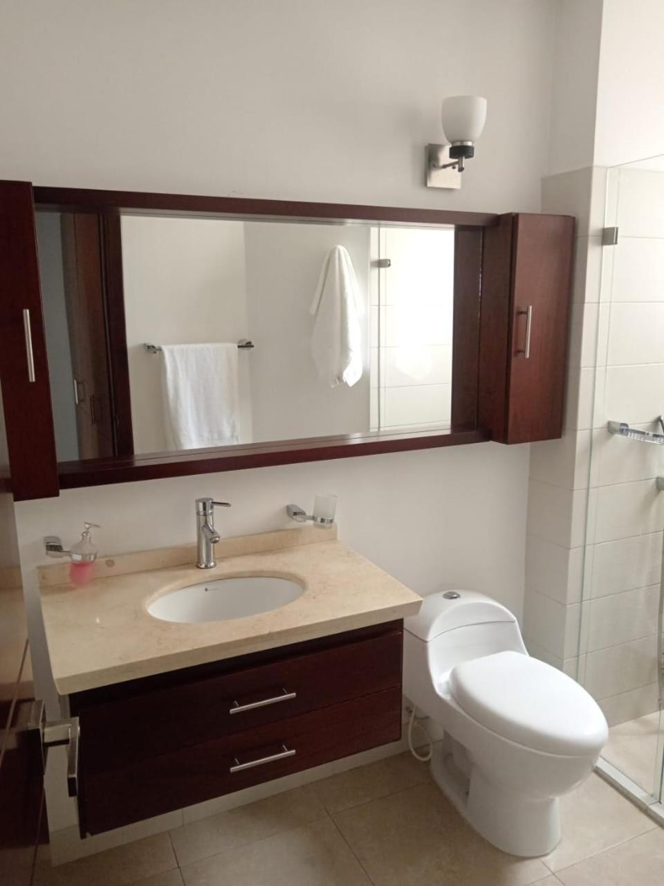 Homestay Con Balcon, Bano Privado Y Parqueadero Duitama